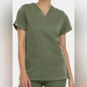 New Mini Marylyn jogger scrub set. Pants Large. Top Medium